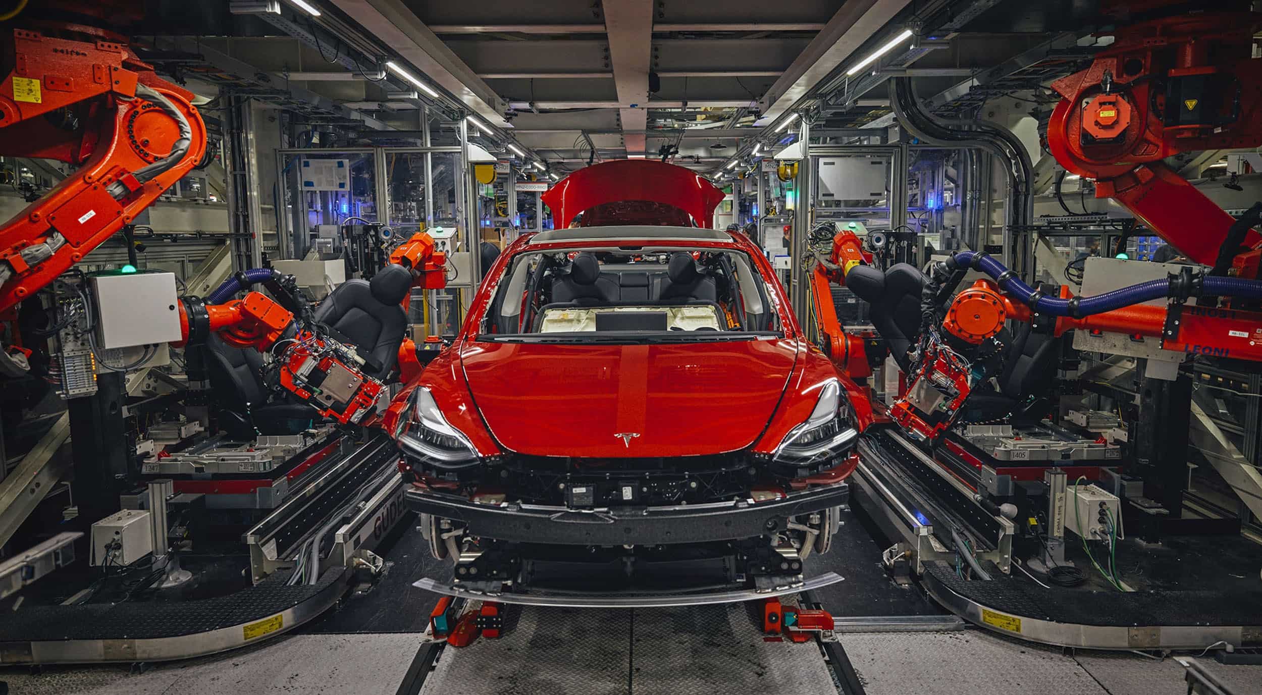 Tesla in Freemont factory assembly line