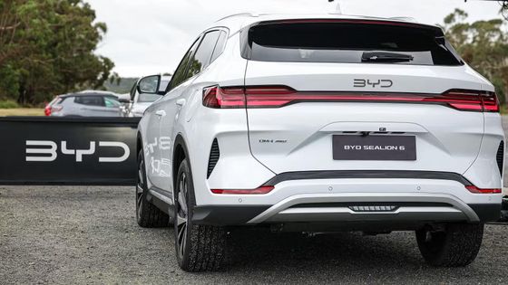 BYD Sealion 6 plug-in hybrid SUV