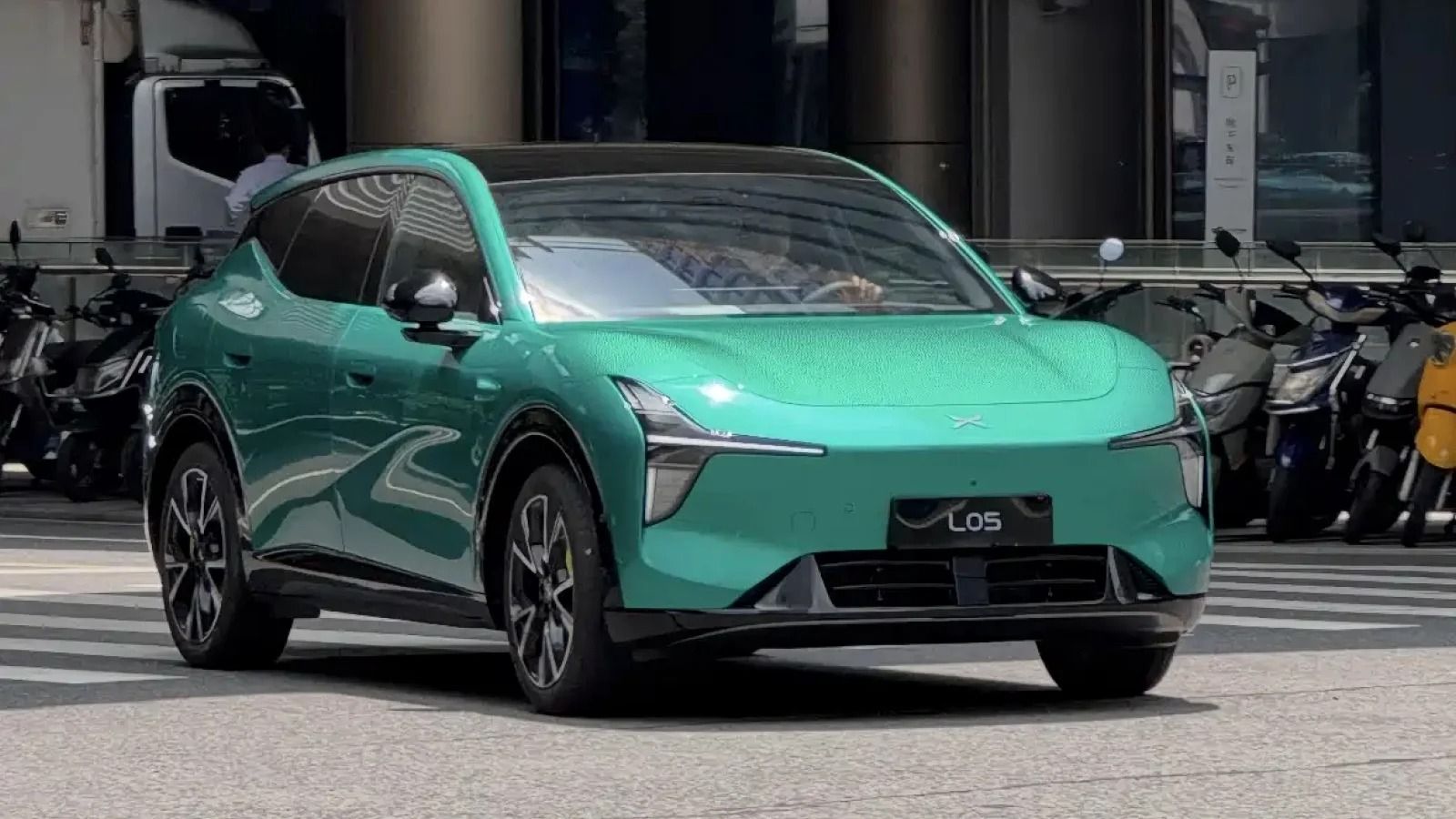 Xpeng Mona L05 SUV Spied Ahead of Global Launch
