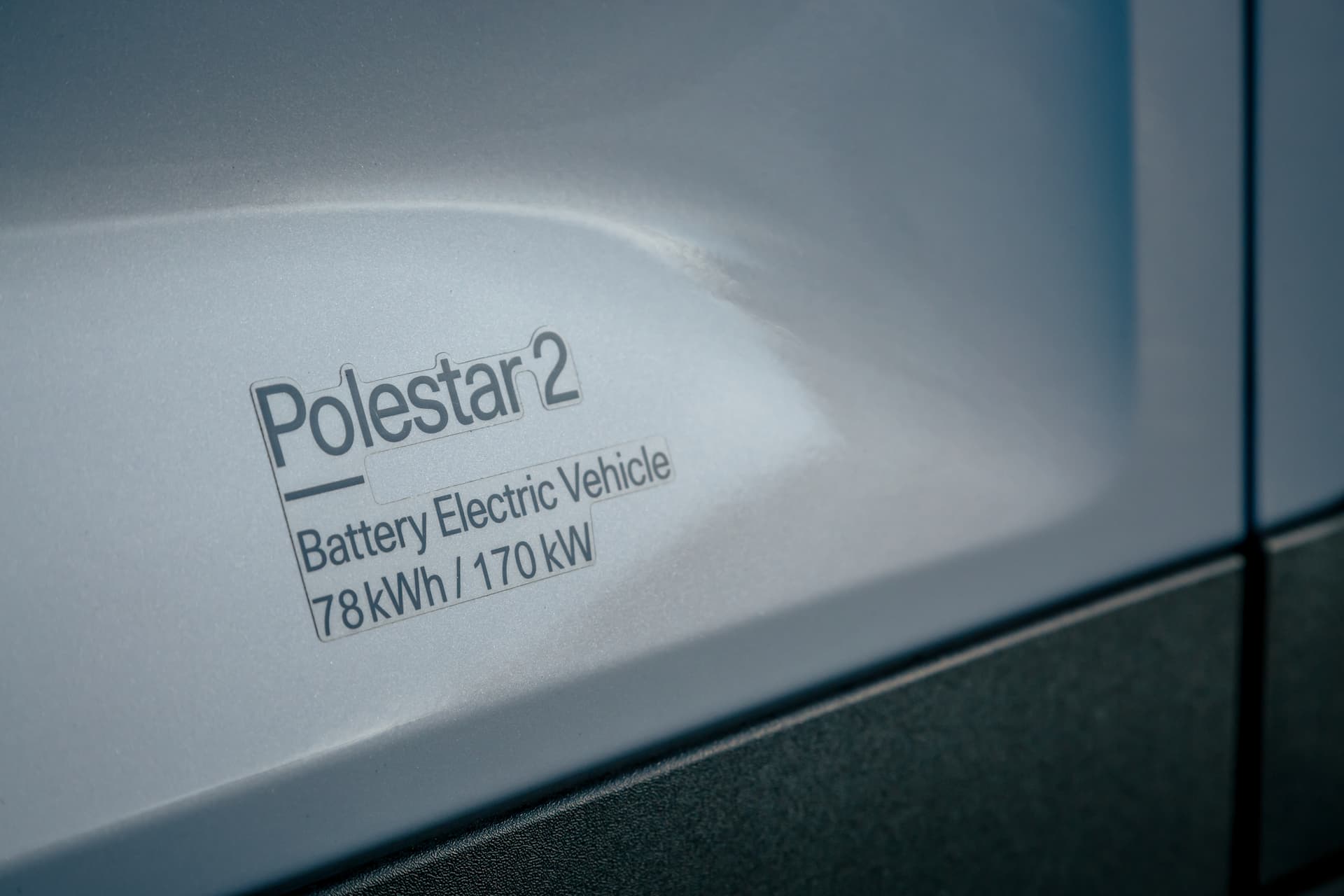 Polestar 2 battery and power sticker