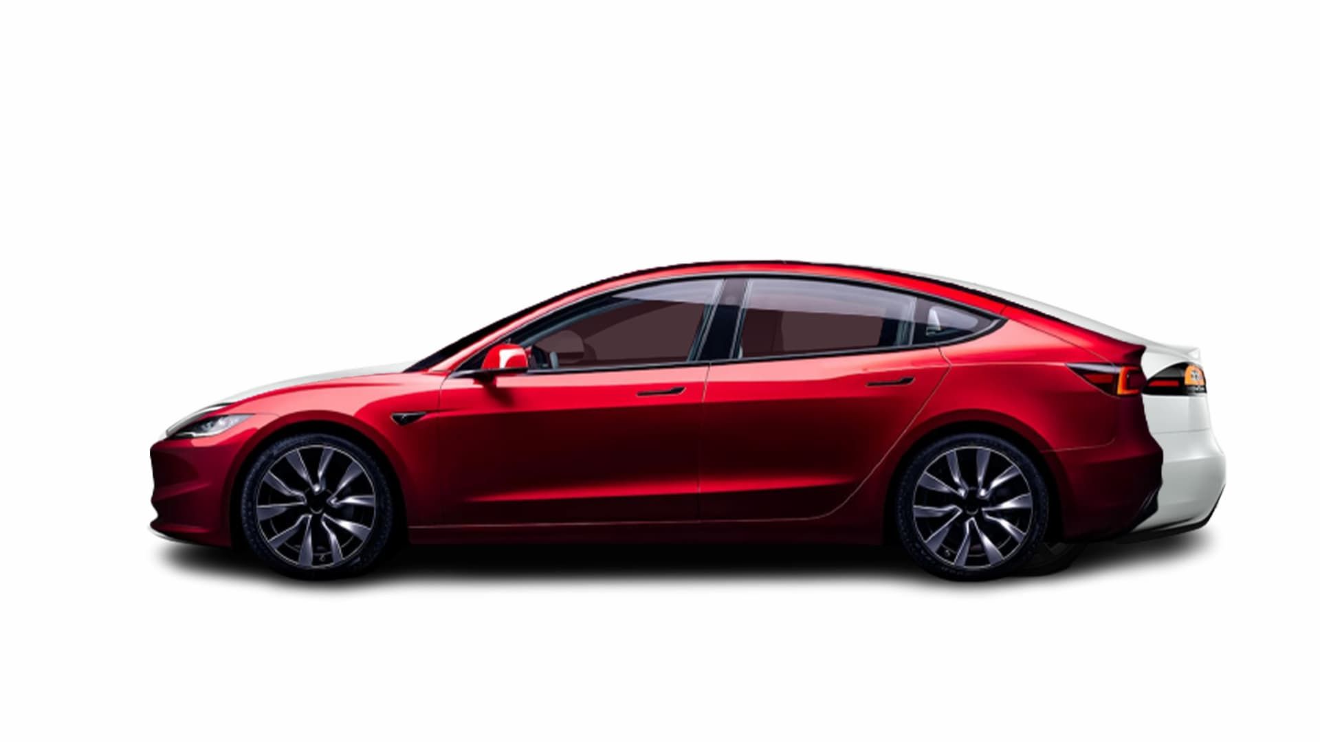 Tesla Model S vs Tesla Model 3 (2024) side