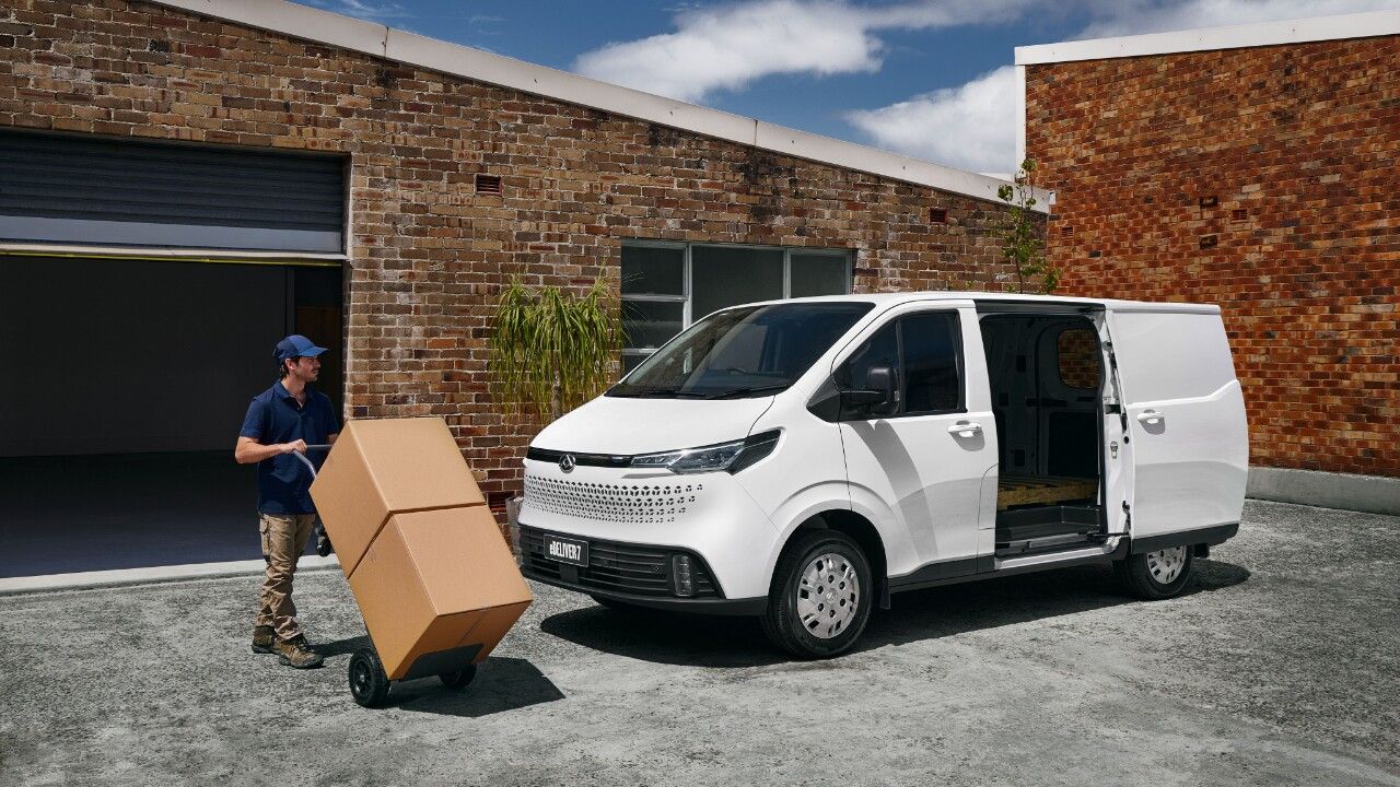 2024 LDV eDeliver 7 parked with open side and delivery guy