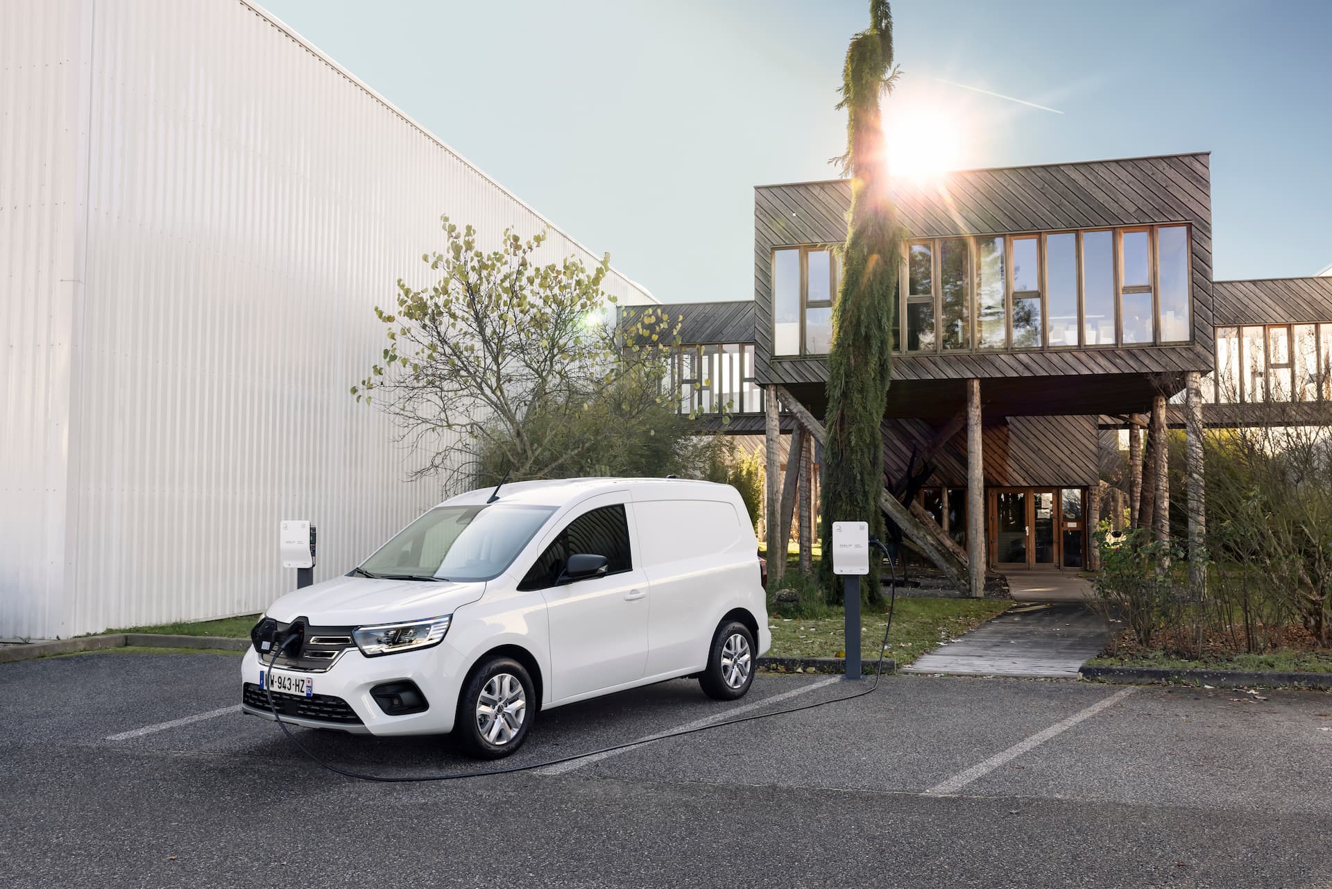 2023 Renault Trafic E-Tech Electric van: will it come to Australia to rival  the Ford E-Transit Custom? - Drive