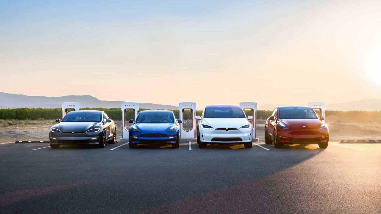 Tesla Model S, Model 3, Model X, Model Y EVs at Supercharging hub