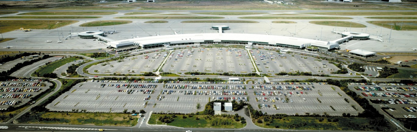 Opened by Prime Minister Bob Hawke on 19 March 1988, the new domestic terminal arrived just in time for Expo 88 and the surge of visitors it brought to Brisbane.