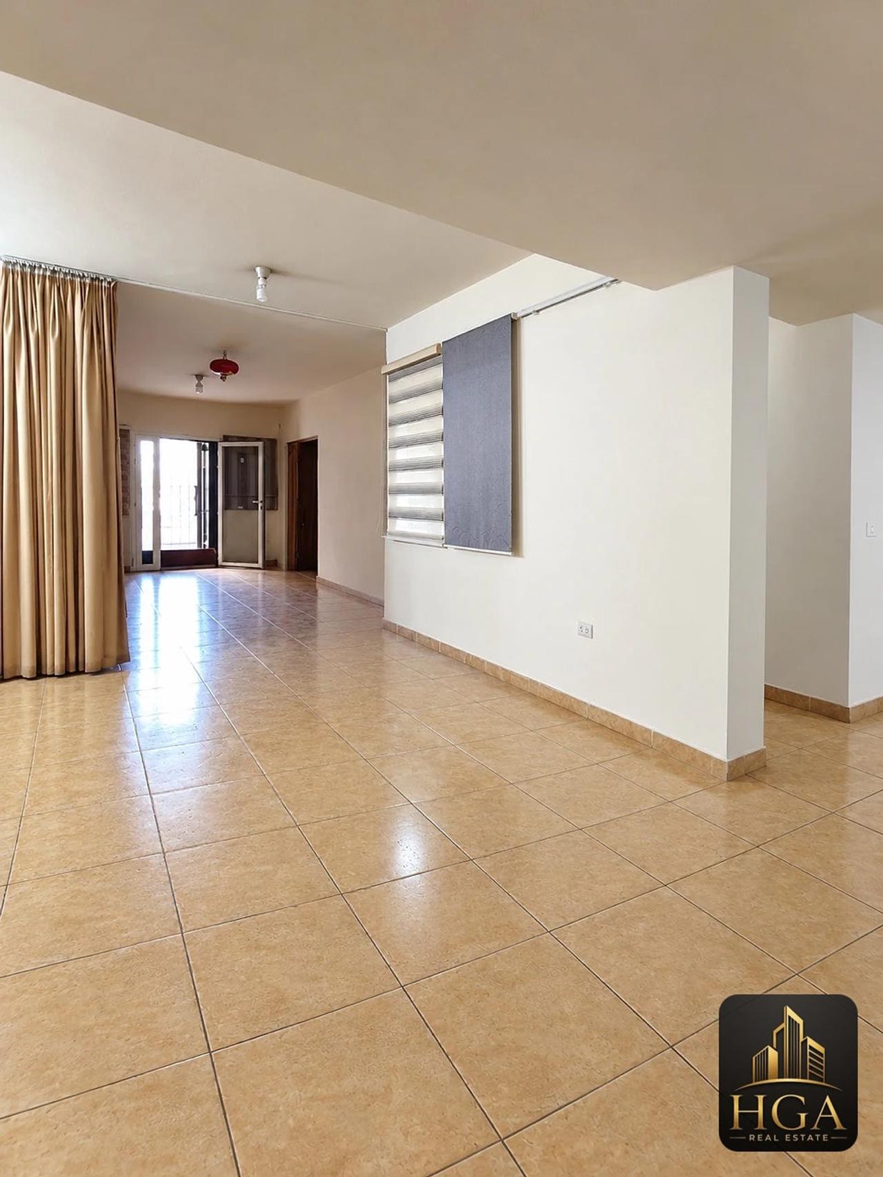 200 m² warehouse for sale in Zouk Mikael — Photo 1 of 1