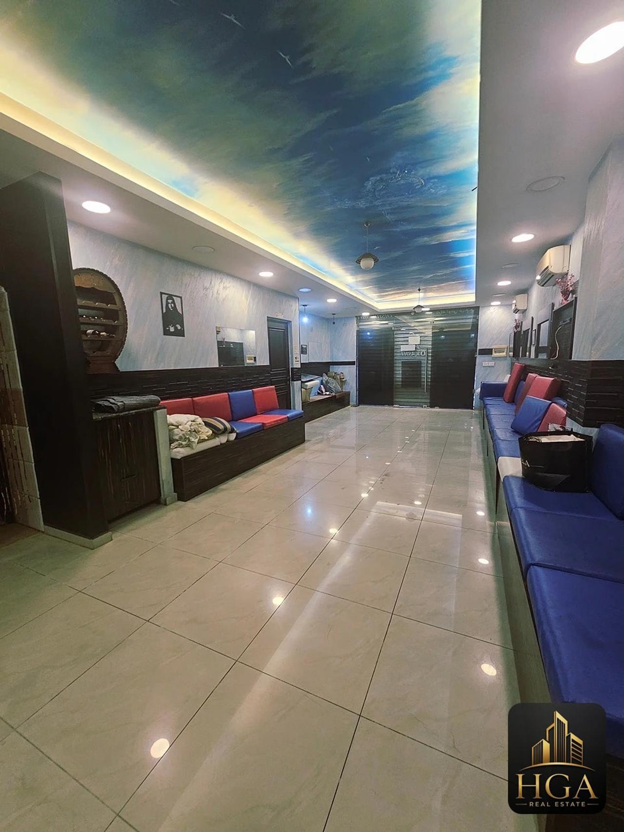 145 m² shop for sale in Adonis — Photo 1 of 4