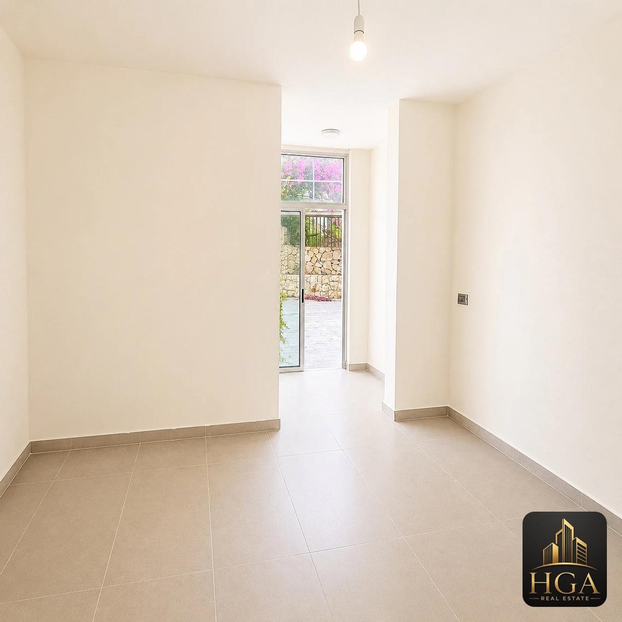 3-bedroom apartment for sale in Kfar Hbab — Photo 4 of 6