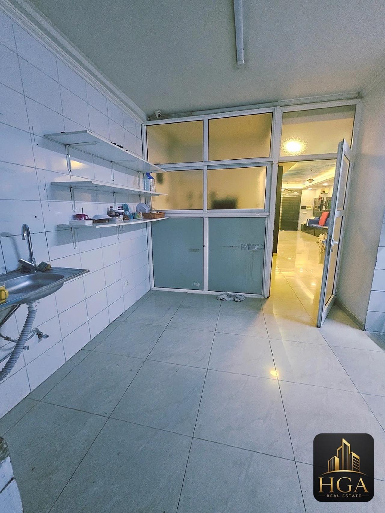 145 m² shop for sale in Adonis — Photo 4 of 4