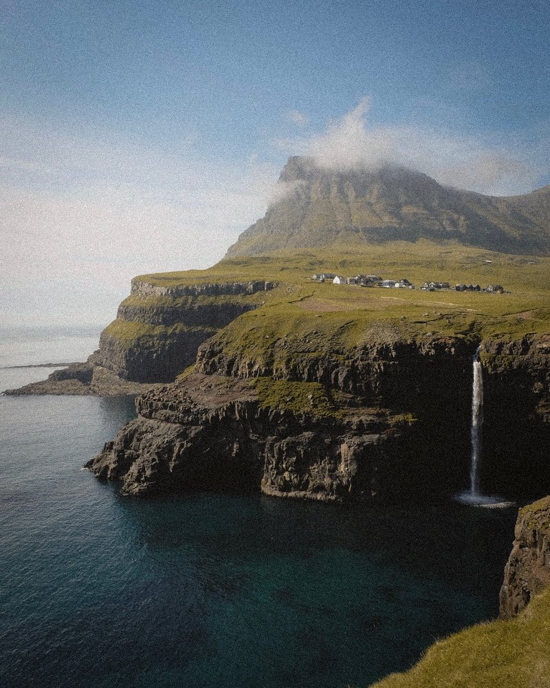 SDT_FaroeIslandsHouse (7).JPG