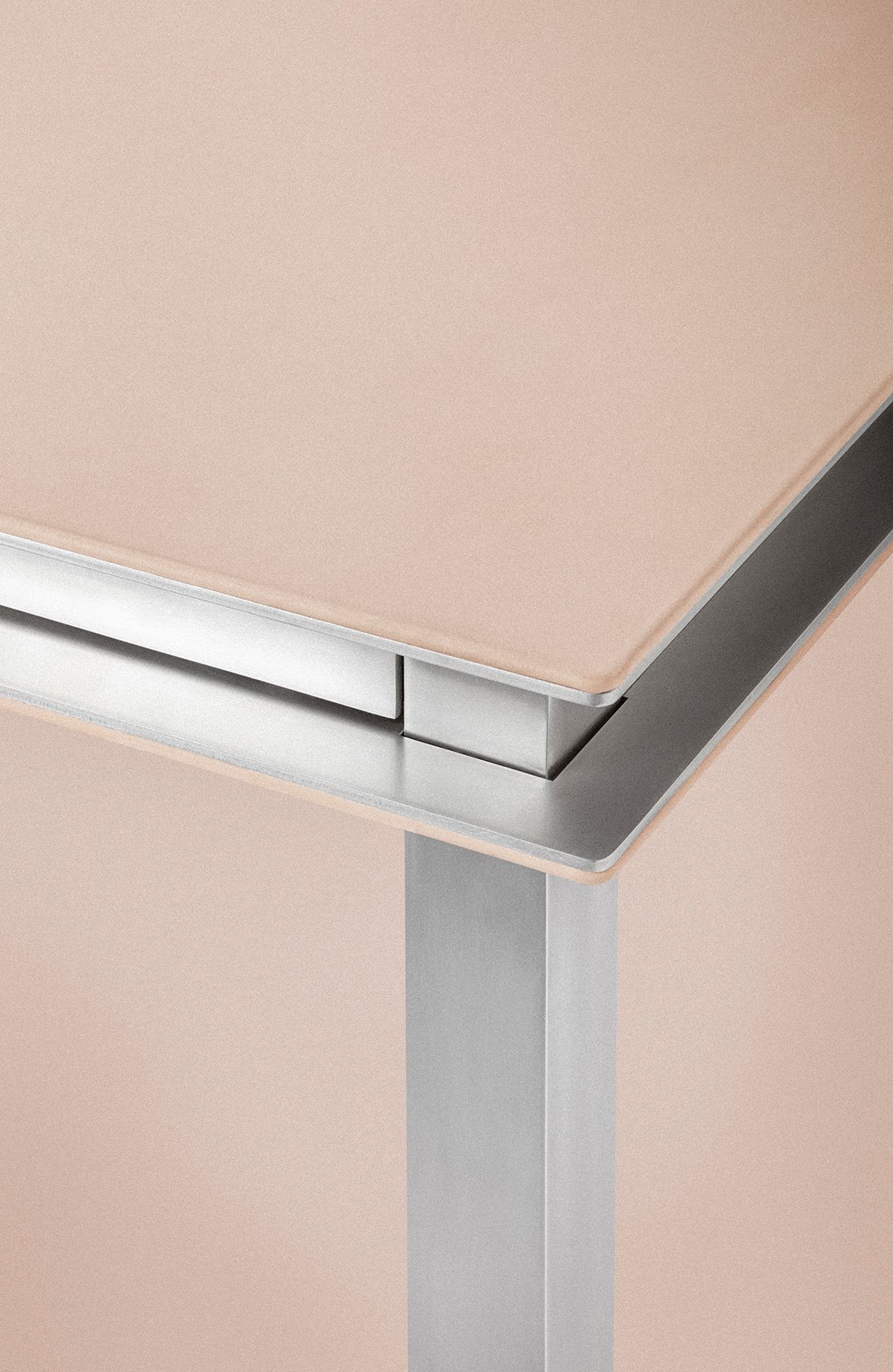 SDT_Landscape_Table_Detail.jpg