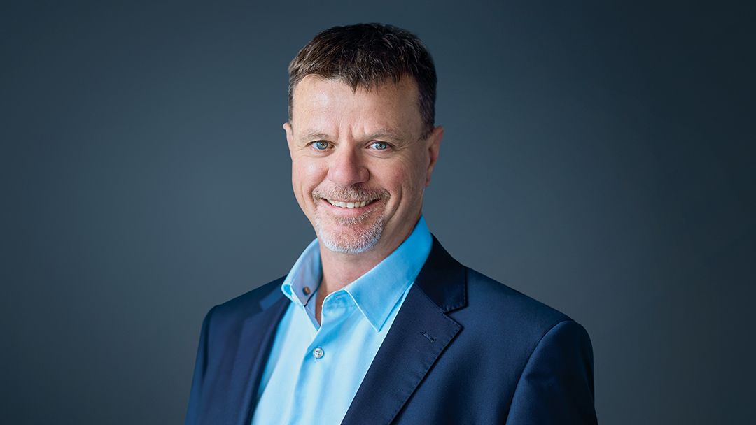 Darren Hardy headshot