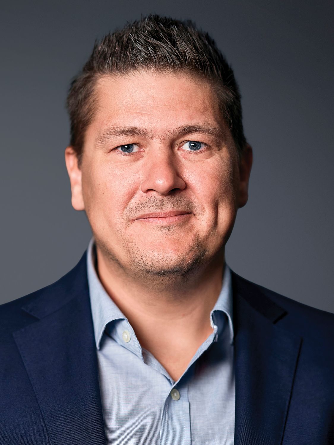 Ivor Jezdik headshot