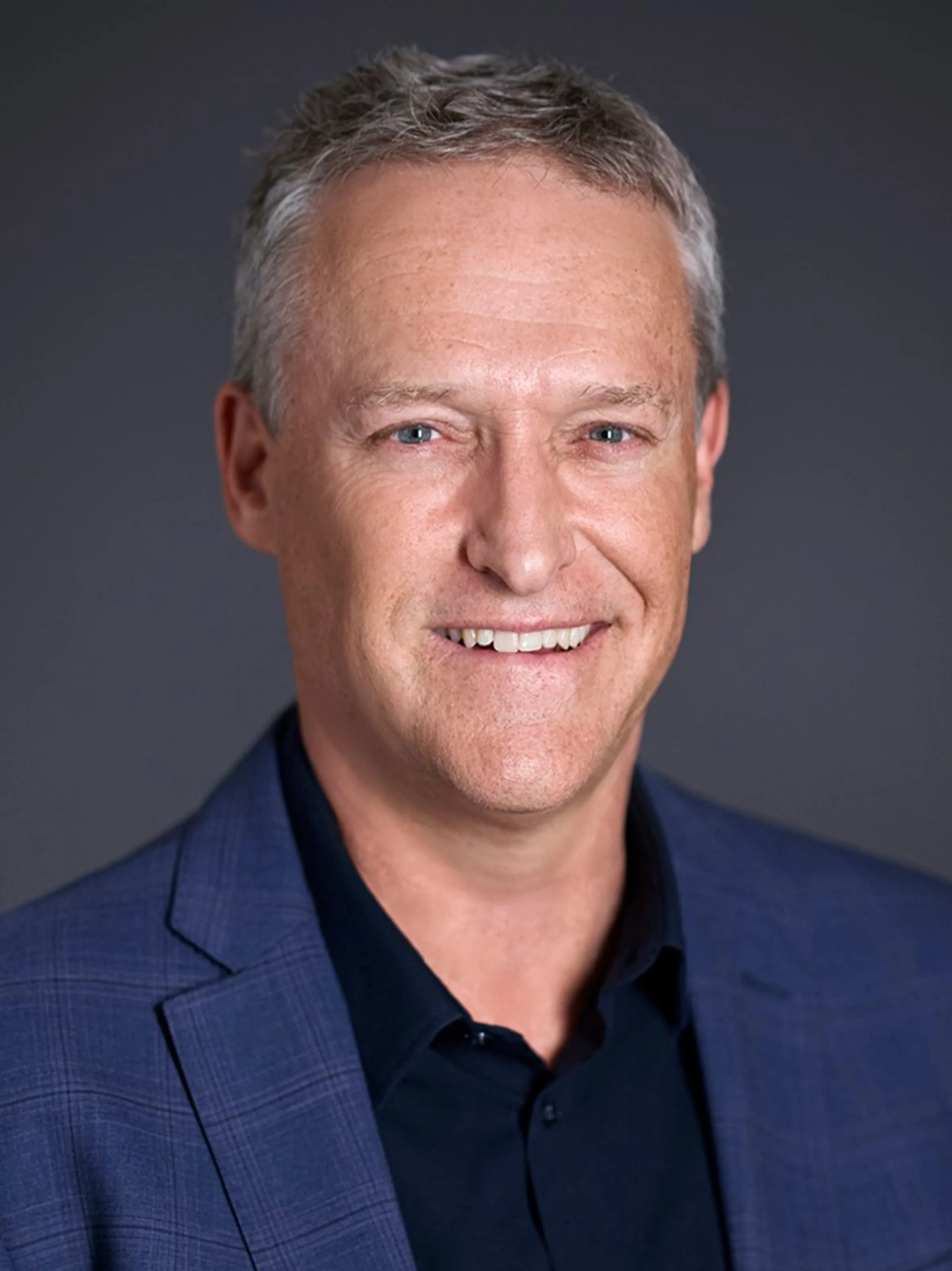 Nick Rohr headshot