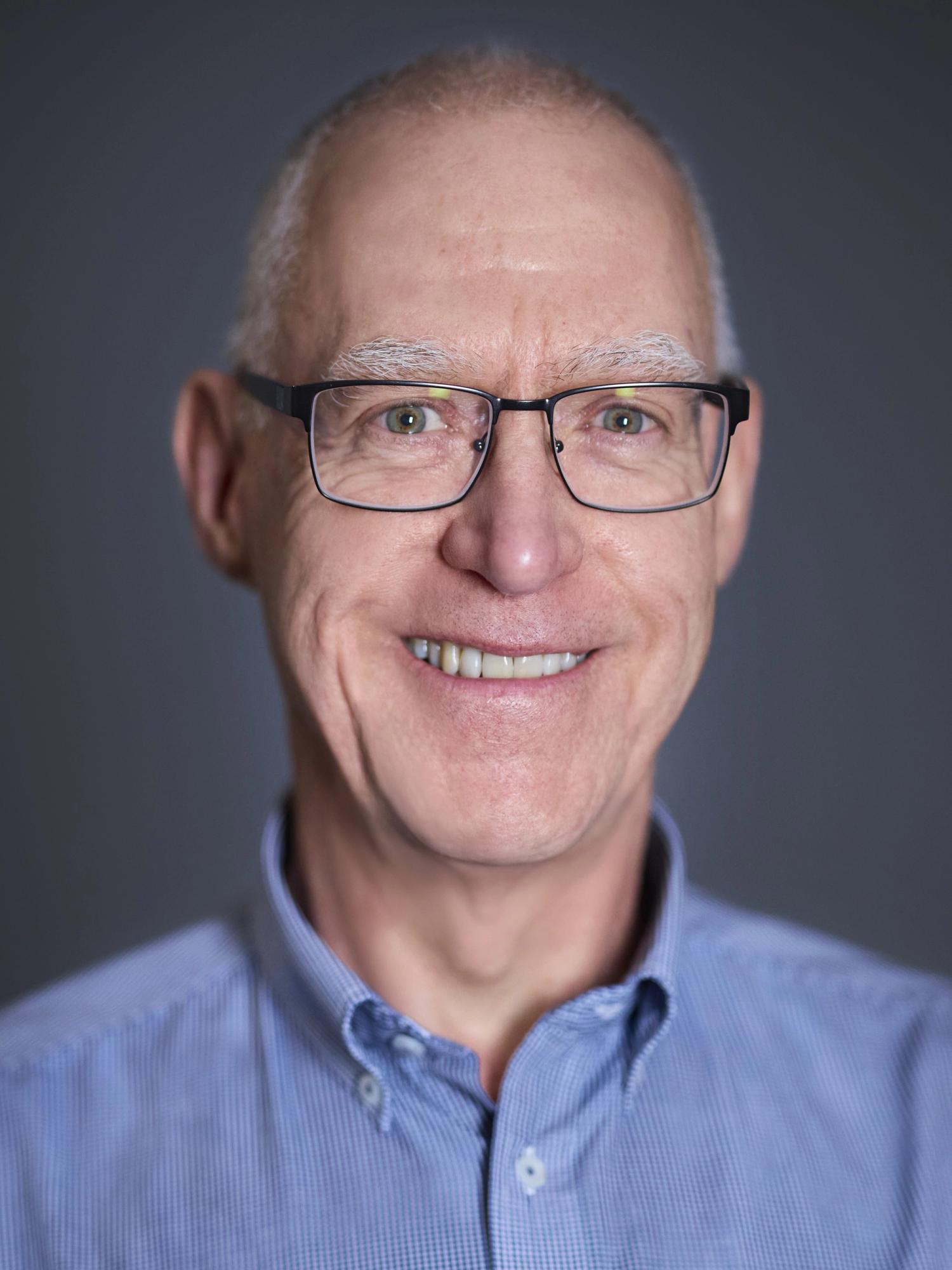 Derek Oelofse headshot