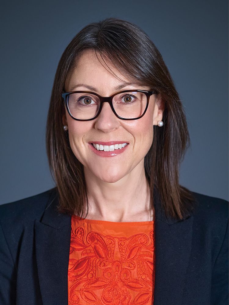 Sarah Standish headshot