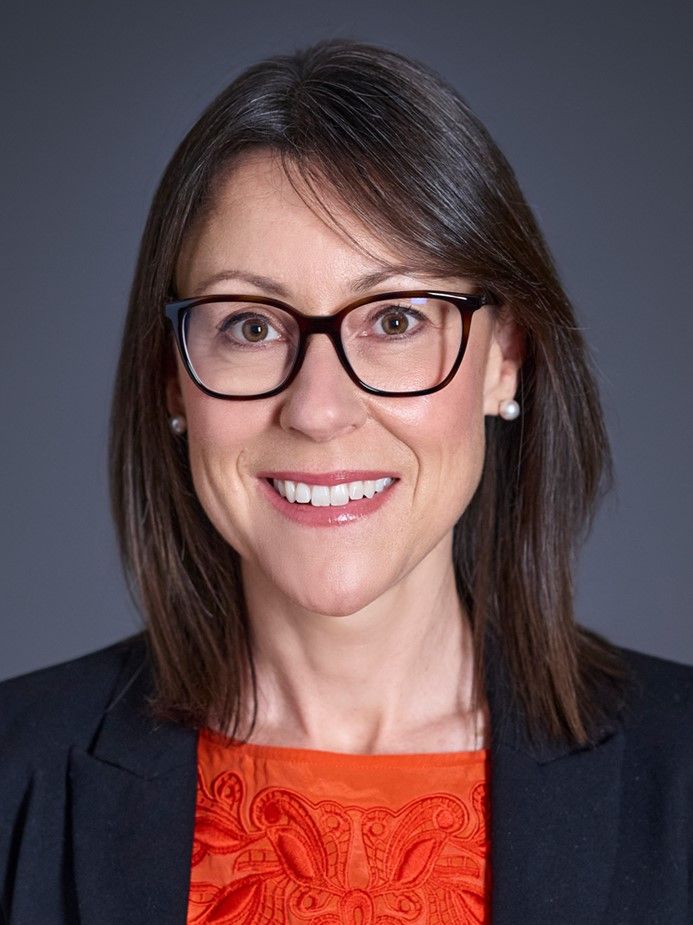 Sarah Standish headshot