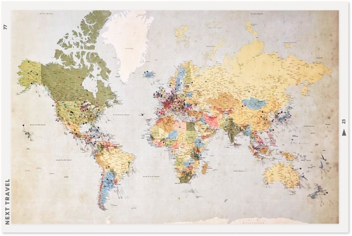 世界地図が描かれている様子