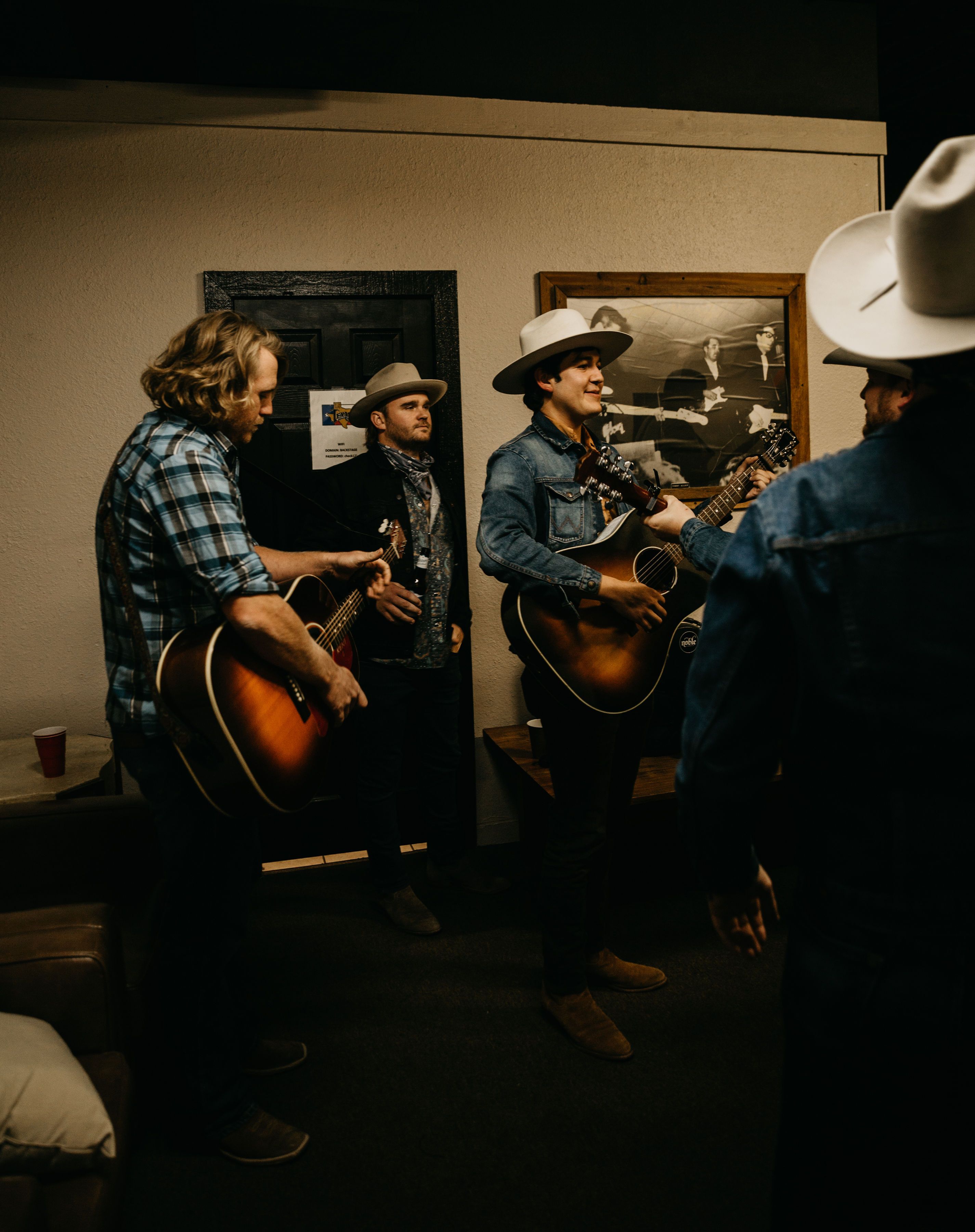 Holler Country Music