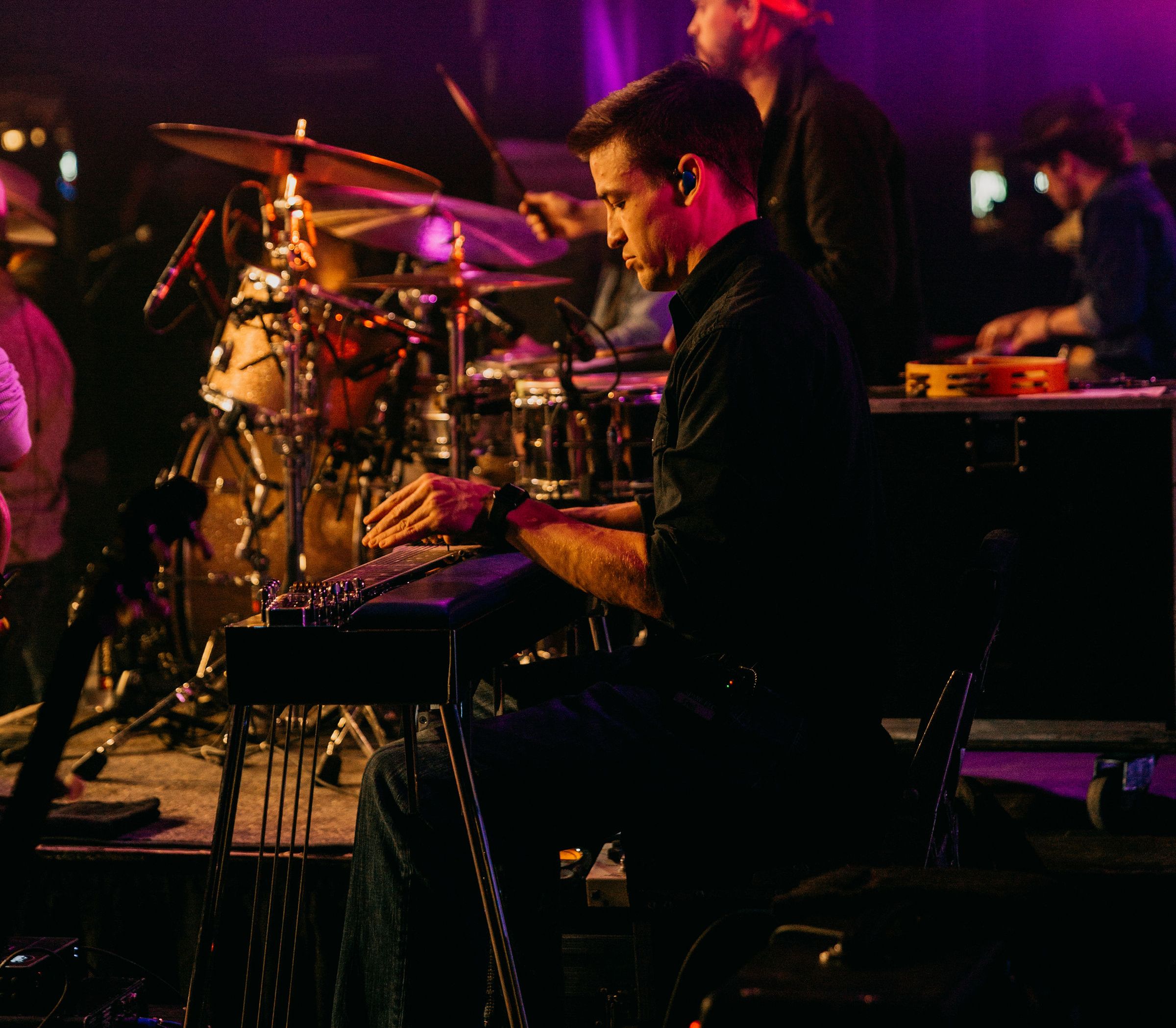 Holler Country Music