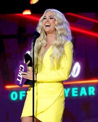 Holler Country Music