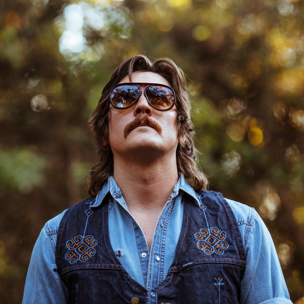 Holler Country Music