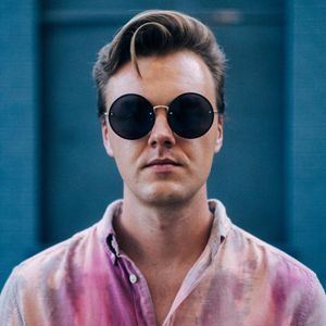 Holler Country Music