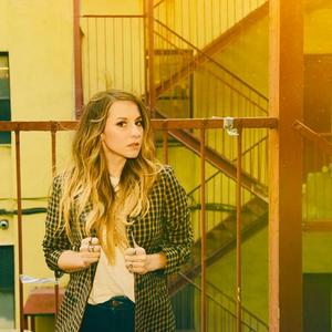 Artist - Caitlyn Smith 1