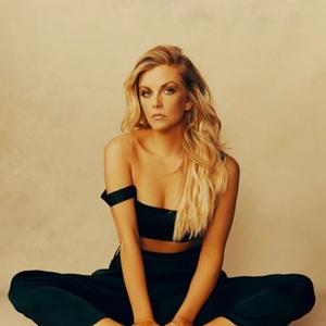 Holler Country Music