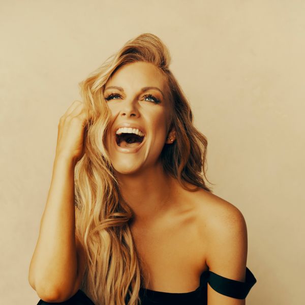 Holler Country Music