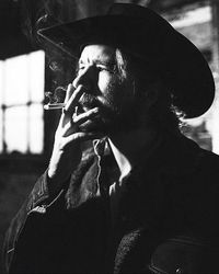 Holler Country Music