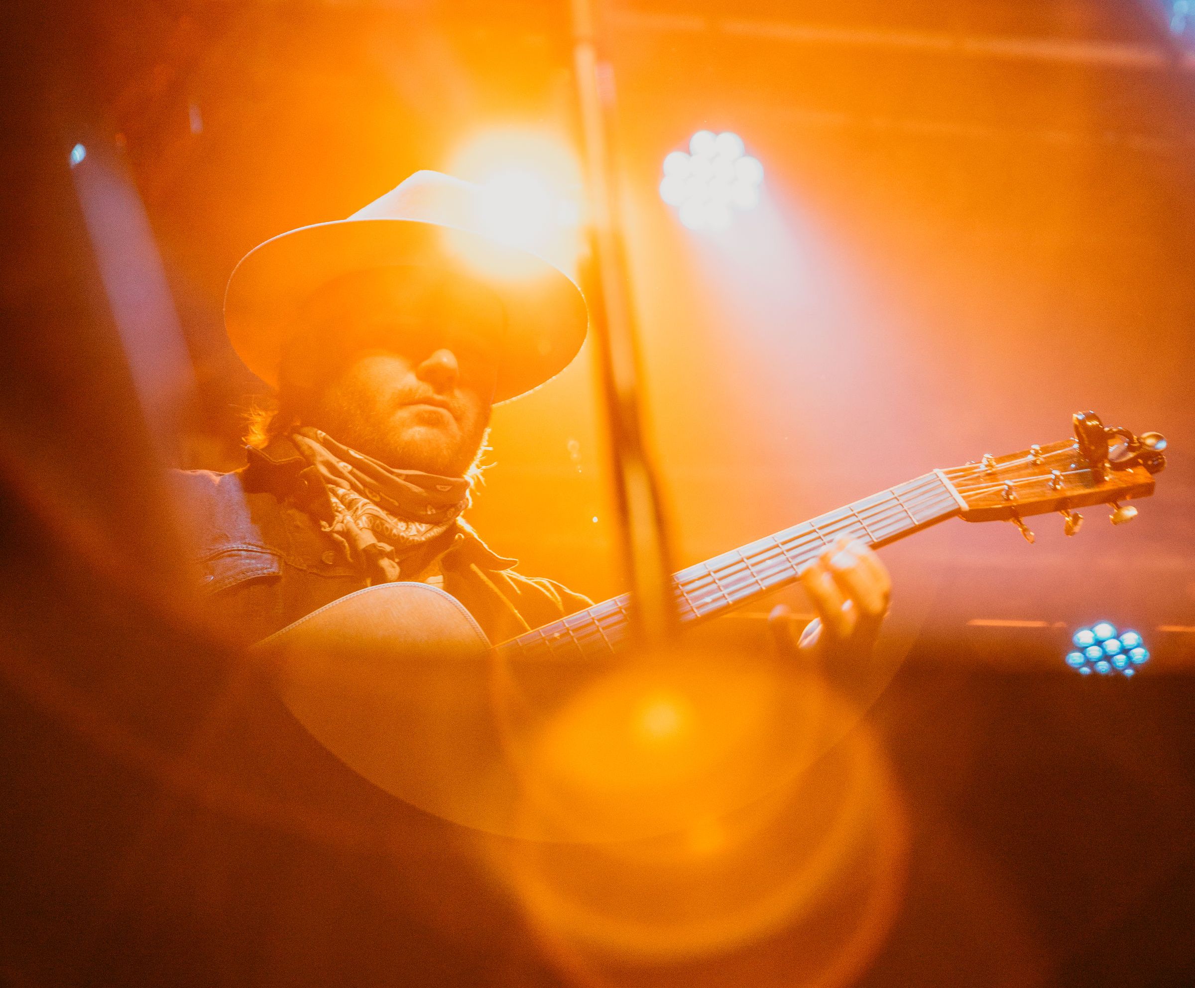 Holler Country Music