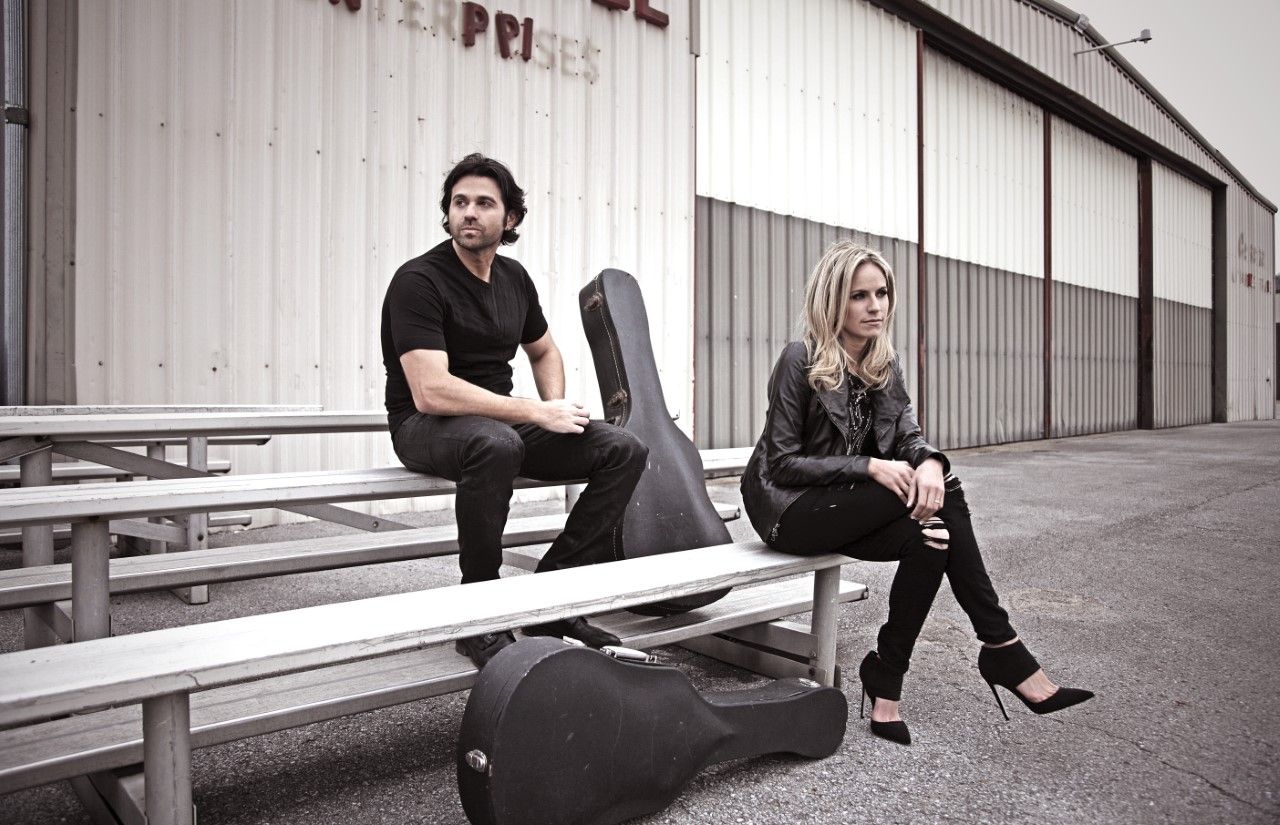 Holler Country Music