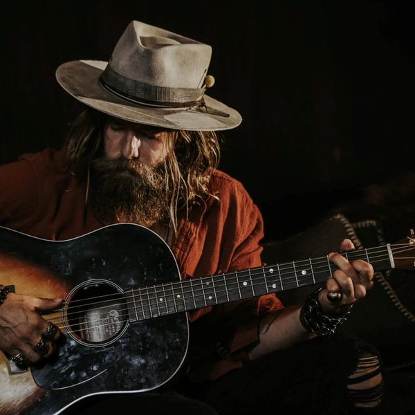 Holler Country Music