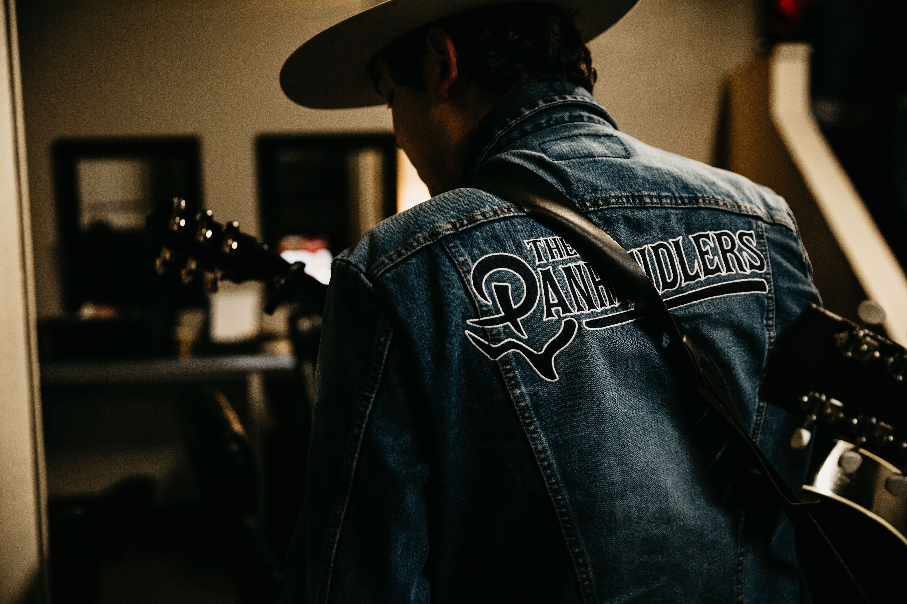 Holler Country Music