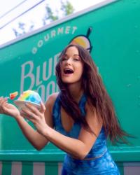 Artist - Kacey Musgraves 2