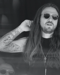 Holler Country Music