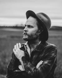Photo of Americana artist hiss golden messenger 
