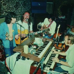 Holler Country Music