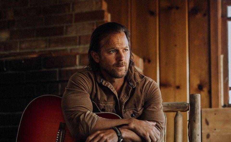 Holler Country Music