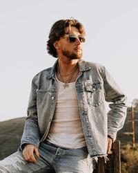 Bailey Zimmerman wearing sunglasses