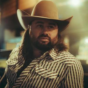 Koe Wetzel wearing a cowboy hat