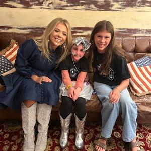 Anne Wilson, Annzie & Harper at Opry St Jude Night