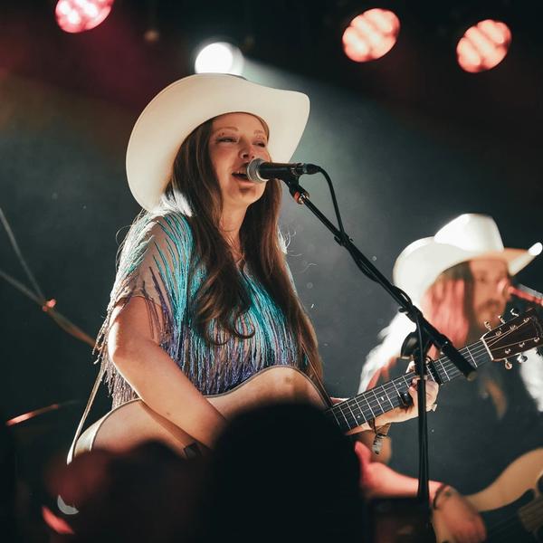Kaitlin Butts at Americanafest 2023 by Laura Ord