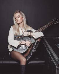 Holler Country Music