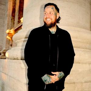 Jelly Roll wearing Louis Vuitton