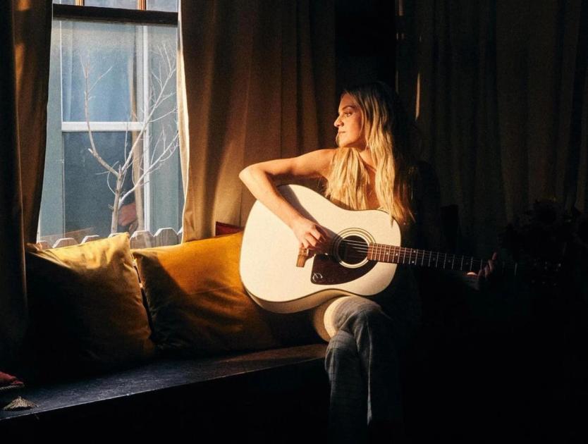 Kelsea Ballerini Releases Anti-Valentine's Day Film and EP, ‘Rolling Up