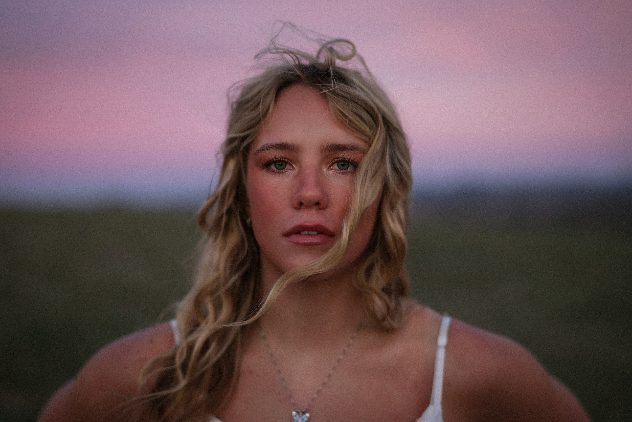 Artist - Avery Anna 4