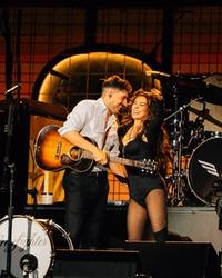 Artist - Mumford & Sons and Shania Twain 1