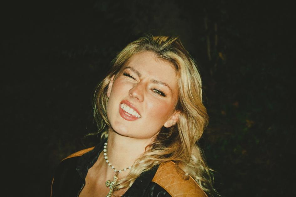 Dasha Makes Late Night TV Debut Performing 'Austin' on Jimmy Kimmel ...